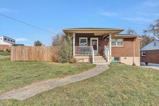 502 Whittaker Ave NE, Roanoke, VA 24012