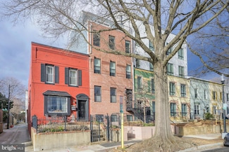 1308 L St SE Unit 4, Washington, DC 20003