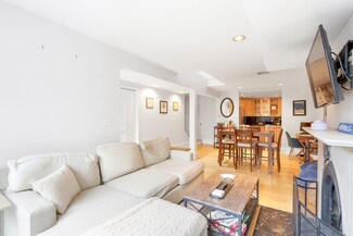 219 W Newton St Unit 1, Boston, MA 02116