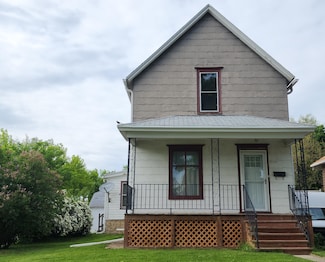 9524 W Mitchell St, Milwaukee, WI 53214