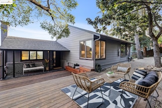 8055 Mccormick Ave, Oakland, CA 94605