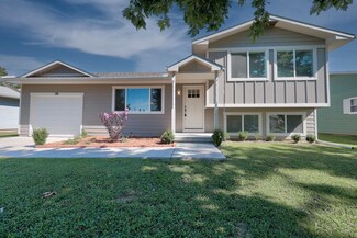 1920 Booth St, Winfield, KS 67156