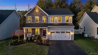 64 Stonebridge Dr, East Amherst, NY 14051