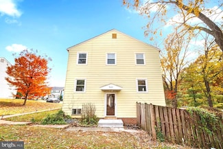 9662 Westport Ln, Burke, VA 22015