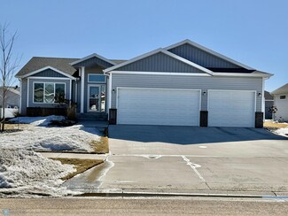 6638 57th Ave S, Fargo, ND 58104