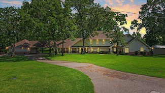 6130 Peninsula Cir, Athens, TX 75752