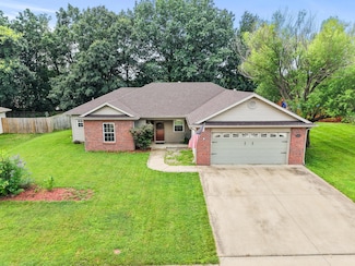 5104 Melissa Dr, Columbia, MO 65202