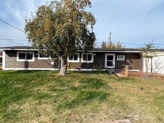 9016 Bong Loop Unit B, Moses Lake, WA 98837