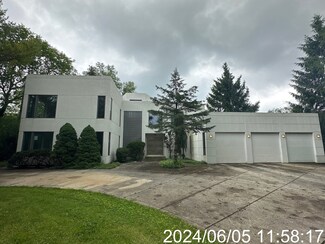55 Winona Rd, Highland Park, IL 60035