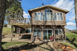 10409 Lucas Rd, Three Rivers, MI 49093