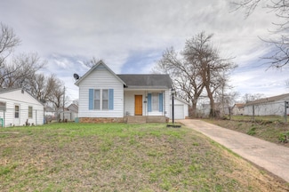 1016 Sycamore St, Carthage, MO 64836