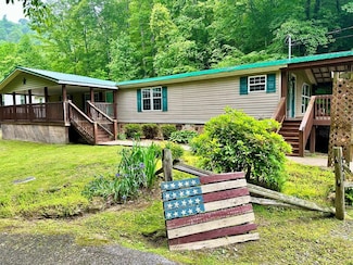 132 Timber Loop, Whitesburg, KY 41858