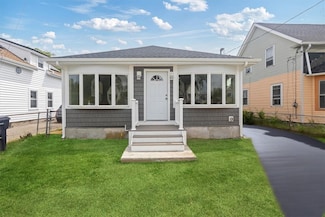 34 Stowe Ave, Riverside, RI 02915