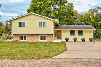 305 1st Ave, Luther, IA 50152