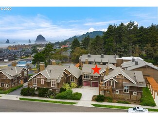 132 W Surfcrest Unit D1, Cannon Beach, OR 97110