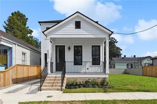 5453 Chartres St, New Orleans, LA 70117