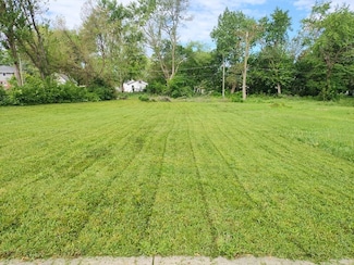 859 N Evergreen Ave, Kankakee, IL 60901