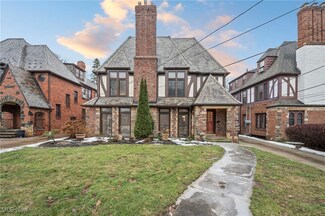 19000 Winslow Rd, Shaker Heights, OH 44122