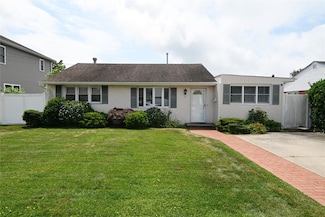 76 Connecticut Ave, Massapequa, NY 11758
