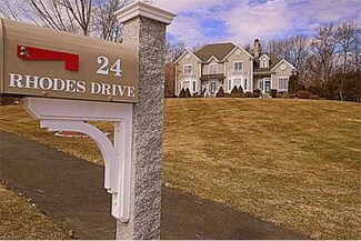 24 Rhodes Dr, Wrentham, MA 02093