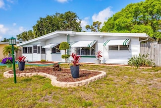 4528 58th St W, Bradenton, FL 34210