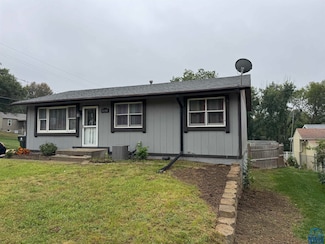 5208 Laurel Ave, Sioux City, IA 51106