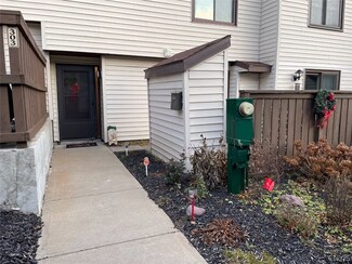 303 Natick Cir, Camillus, NY 13031