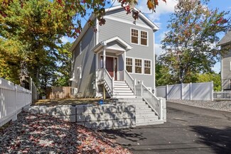 73 W Carpenter St, Attleboro, MA 02703