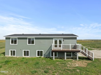 5828 132nd Dr NW, Williston, ND 58801