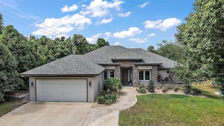 562 Dowling Cir, Lady Lake, FL 32159