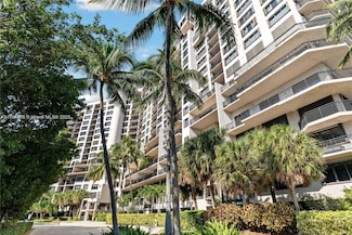 540 Brickell Key Dr Unit 818, Miami, FL 33131