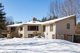 22 Garrison Ln, Madbury, NH 03823