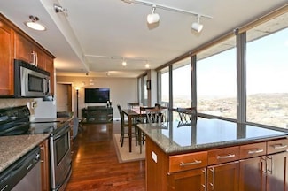 600 Admiral Blvd Unit 1104, Kansas City, MO 64106