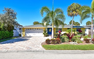 339 Avenida de Paradisio, Sarasota, FL 34242