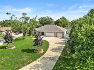 19735 Tanglewood Dr E, Elwood, IL 60421