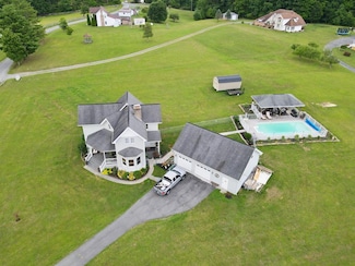 1864 Mount Olive Rd, Rock, WV 24747