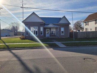 507 E 4th St, Brookston, IN 47923