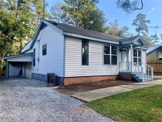 1902 Roosevelt Dr, Pineville, LA 71360
