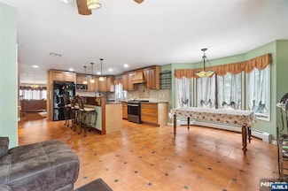 16 Oakdene Ave, Cliffside Park, NJ 07010