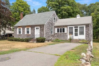 48 Story St, Essex, MA 01929