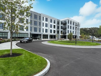 80 Constitution Ave Unit 325, Portsmouth, NH 03801