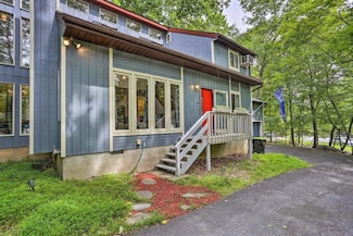348 Fernwood Dr, East Stroudsburg, PA 18301