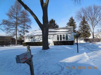 2636 Theresa Ave, Waukegan, IL 60085