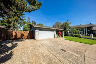 9412 Bonanza Dr, Stockton, CA 95209
