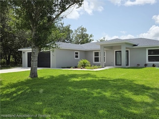 157 Mango Rd NE, Lake Placid, FL 33852