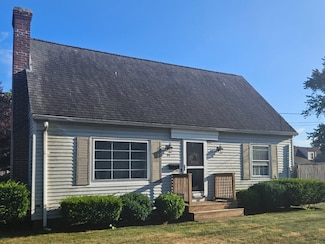 95 Harmony Ct, Warwick, RI 02889
