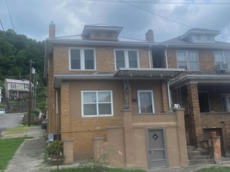 42 W 6th Ave, Williamson, WV 25661