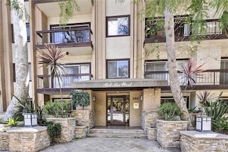 440 Veteran Ave Unit 102, Los Angeles, CA 90024