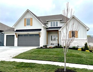 17413 Parkhill St, Overland Park, KS 66221