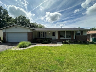 11939 Lakecrest Ln, Saint Louis, MO 63138
